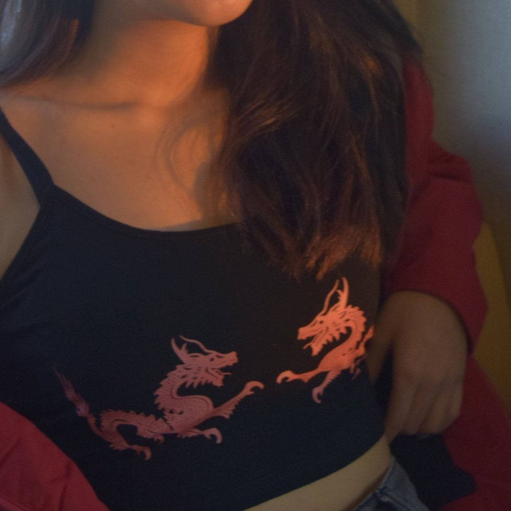 Black tanktop with red dragons